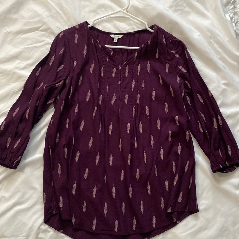 Plum blouse with feather pattern